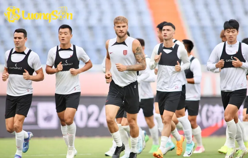 Chengdu Rongcheng hứa hẹn sẽ tạo ra một thế trận áp đảo trước Yunna Yukun