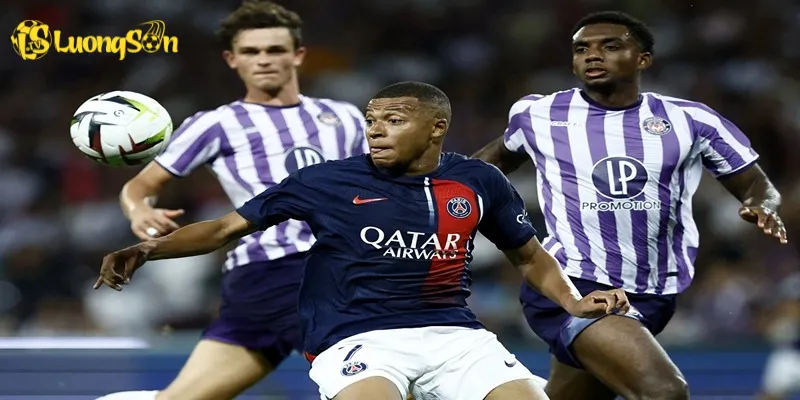 PSG không còn là độc cô cầu bại tại Ligue 1 mùa 2024-25
